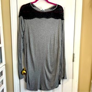 Old Navy  Black Gray with Black Lace  SIze XL Tall